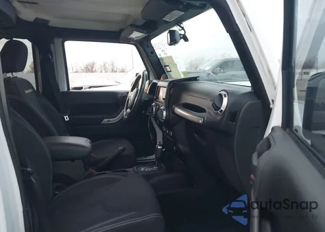 2013 Jeep Wrangler Unlimited Sahara from USA, damaged, VIN 1C4BJWEG6DL677704